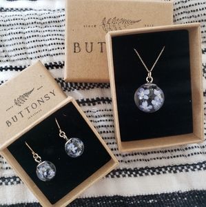 Glass Flower Necklace and Earings Set